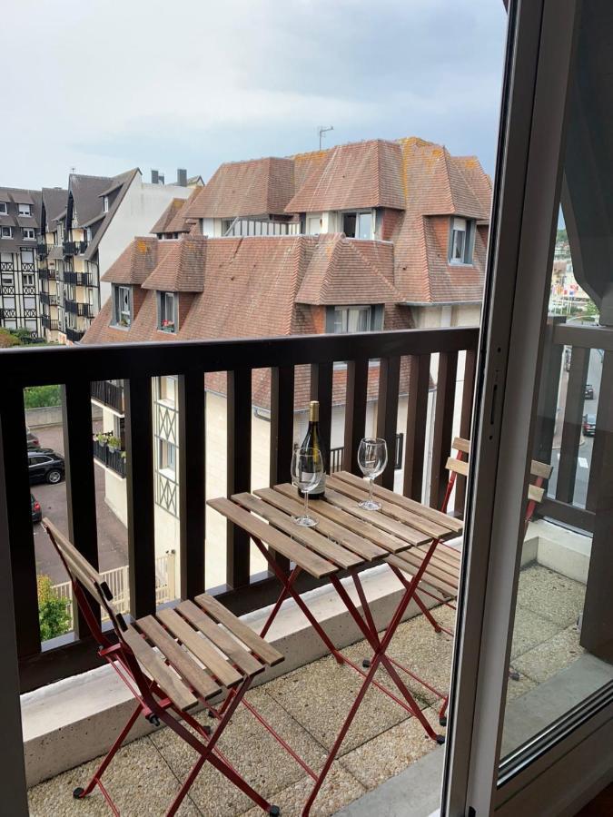 Nice 41 M With Balcony Near The Beach 도빌 외부 사진