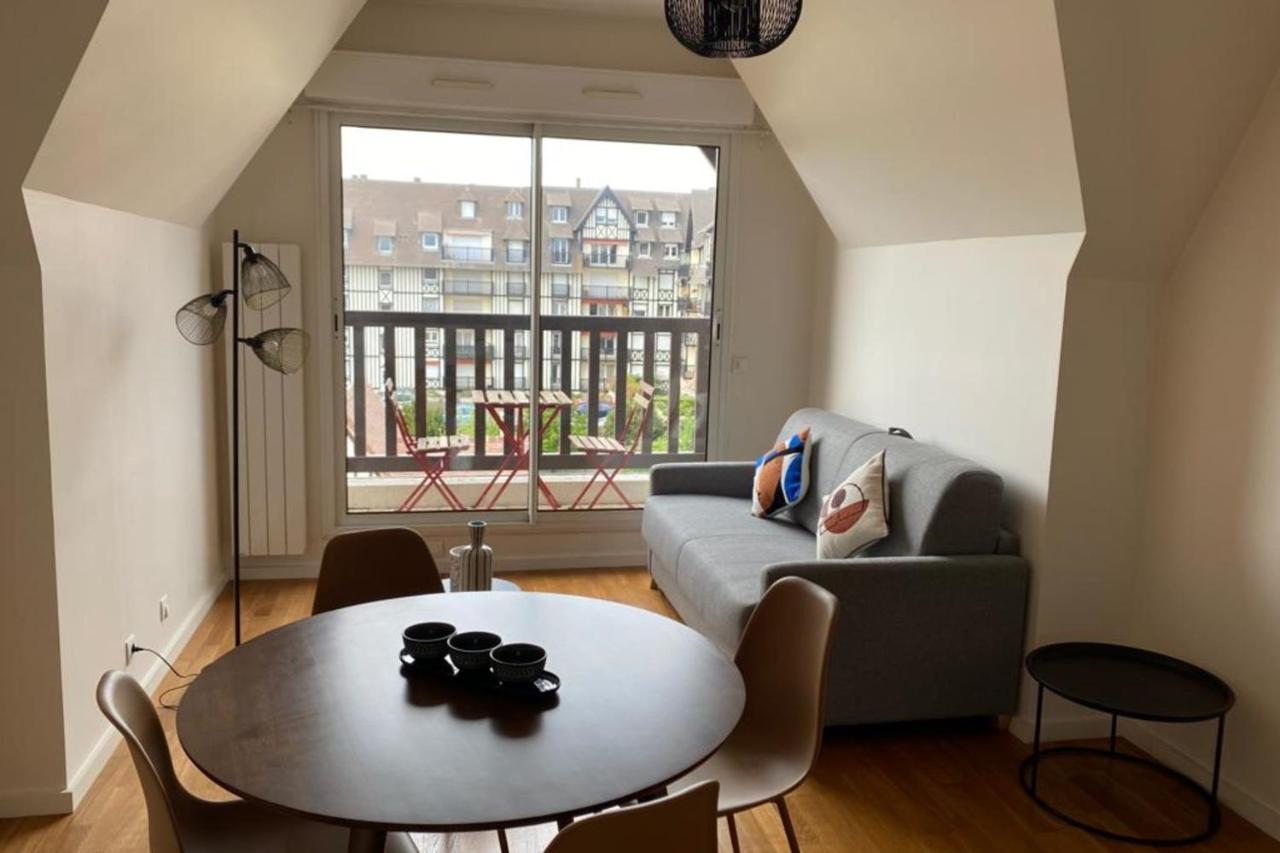Nice 41 M With Balcony Near The Beach 도빌 외부 사진